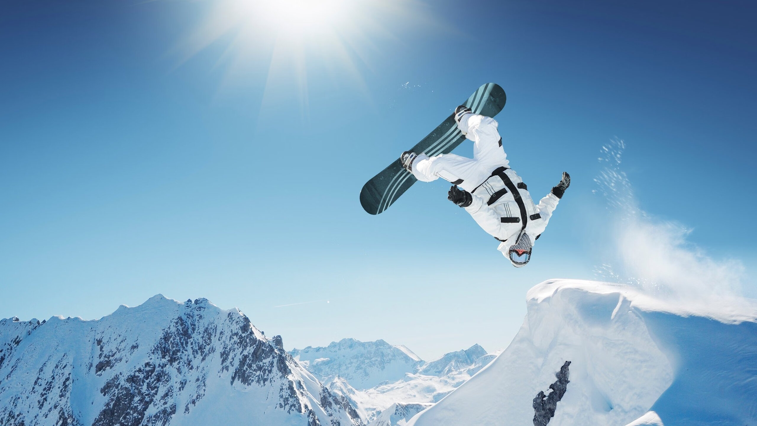 球星们在比赛中大放异彩，带来绝佳表现，球员们在赛场上展现